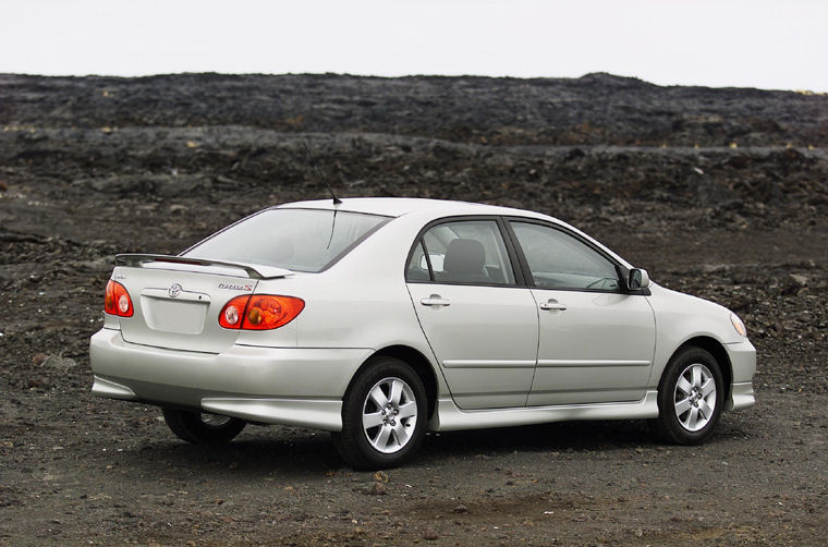 2004 Toyota Corolla S Picture