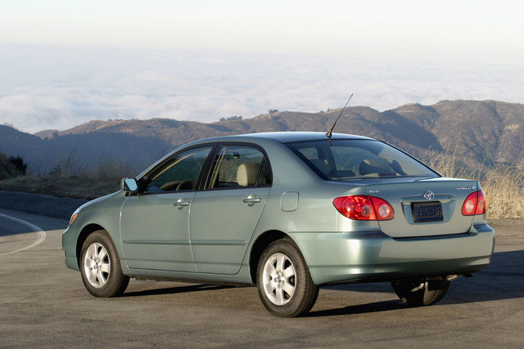 2005 Toyota Corolla LE Picture