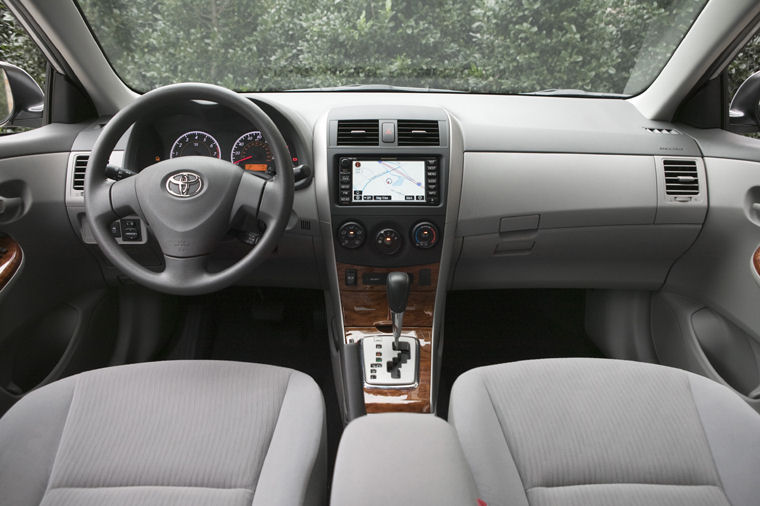 2009 Toyota Corolla XLE Cockpit Picture