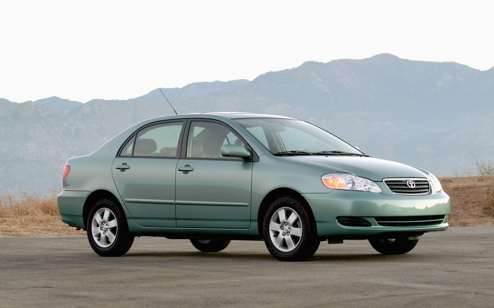 Toyota Corolla CE, S, LE, XRS - Free Widescreen Wallpaper / Desktop