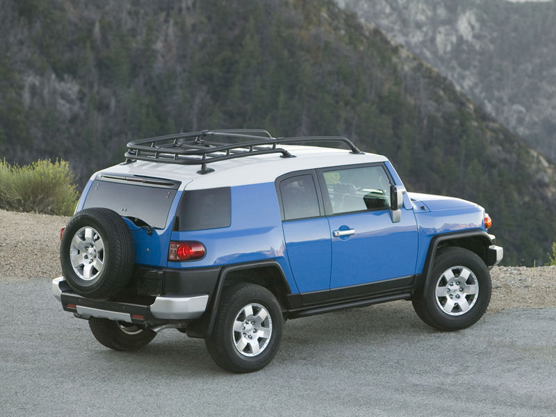 Toyota FJ Cruiser Desktop Wallpaper