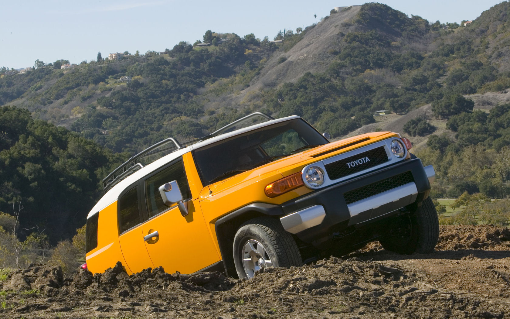 Toyota FJ Cruiser Desktop Wallpaper