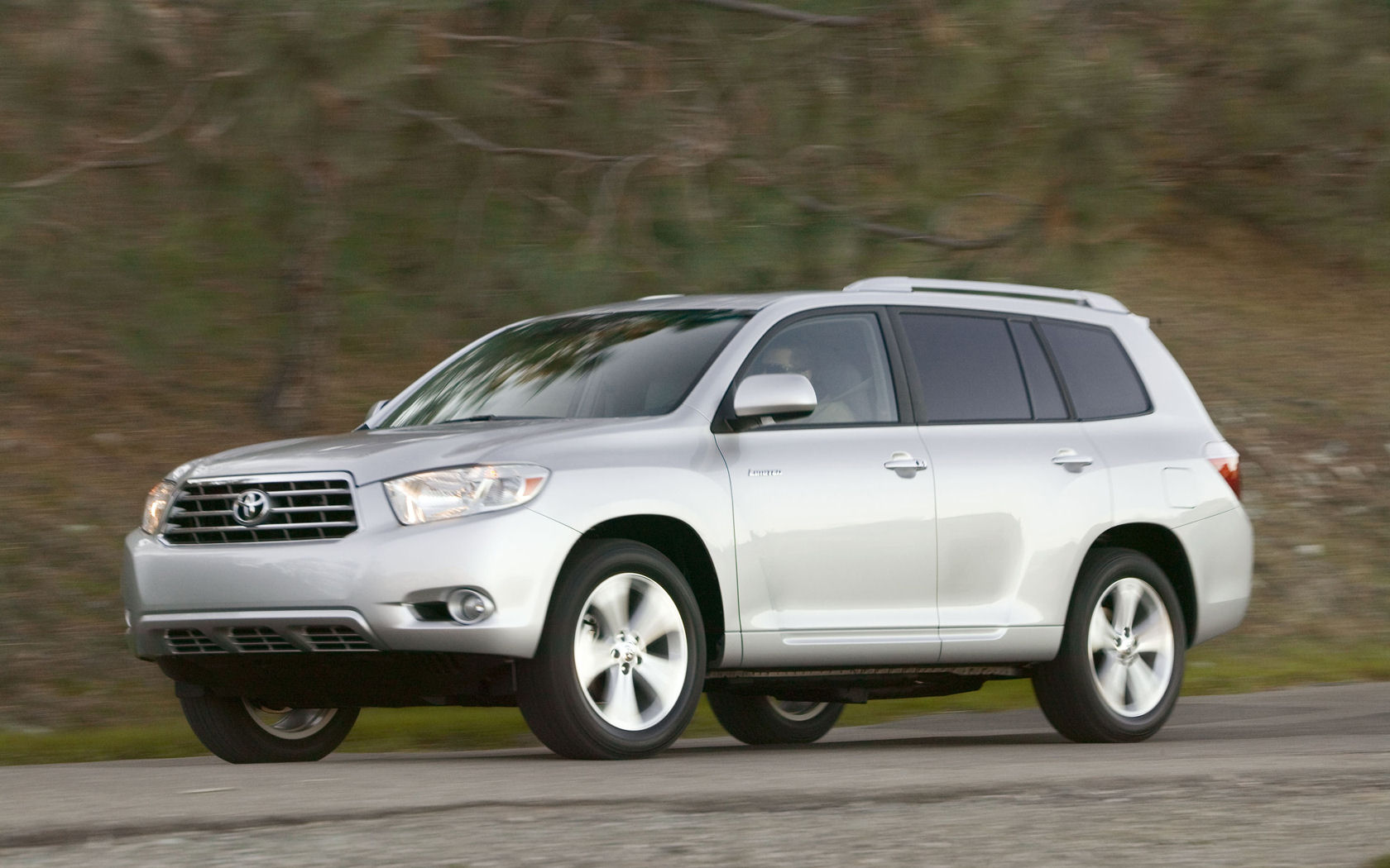 Toyota Highlander Desktop Wallpaper