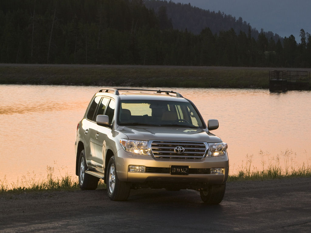 Toyota Land Cruiser Desktop Wallpaper