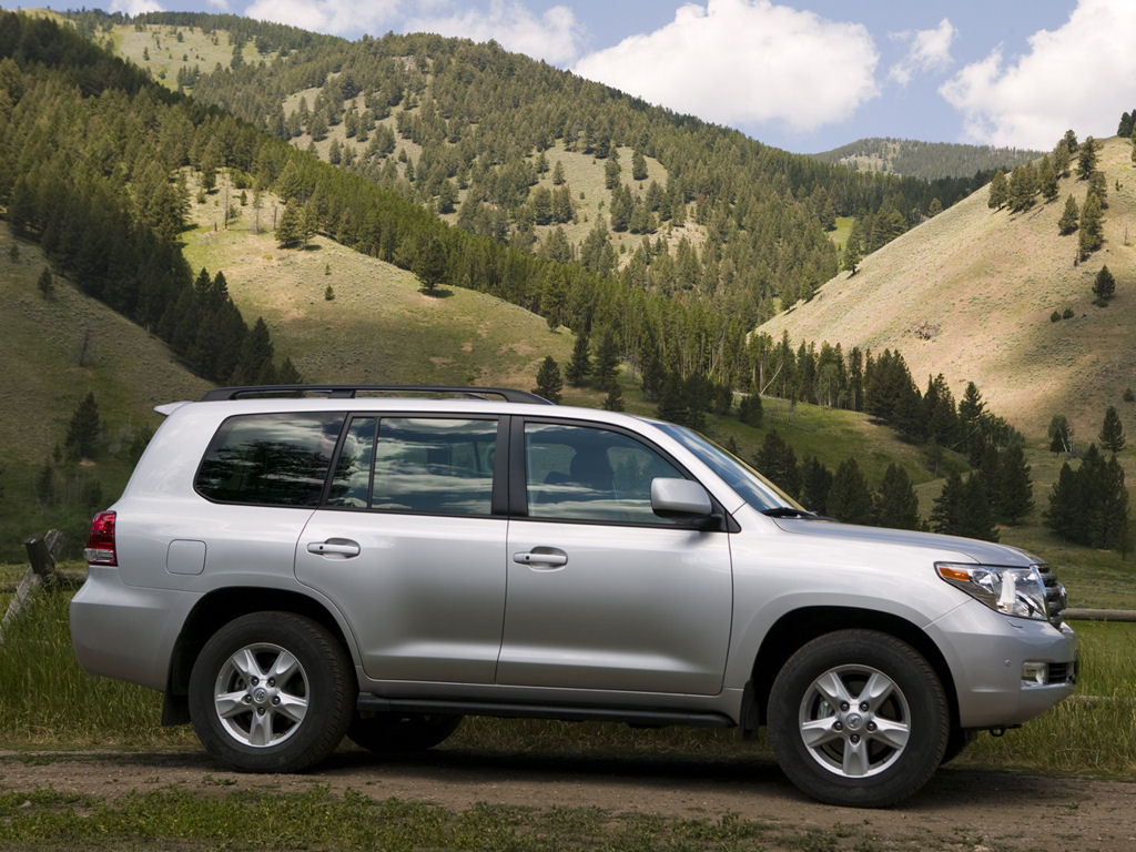 Toyota Land Cruiser V8 4WD - Free 1024x768 Wallpaper / Desktop