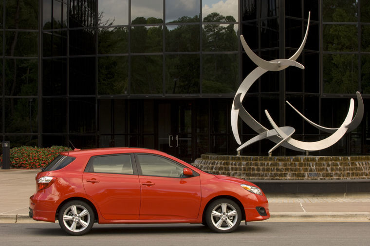 2010 Toyota Matrix S Picture