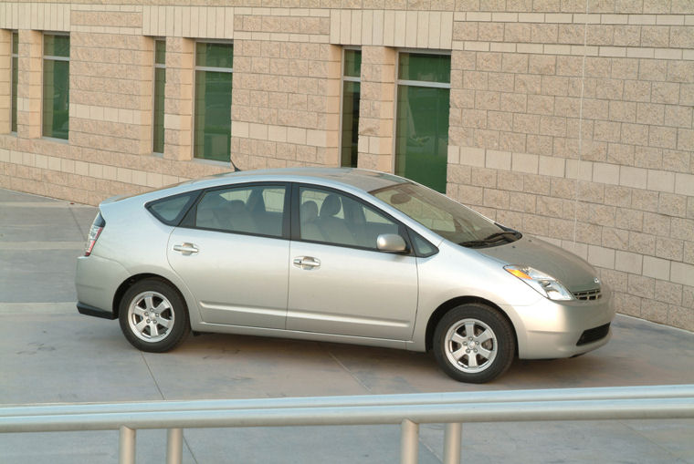 2004 Toyota Prius Picture