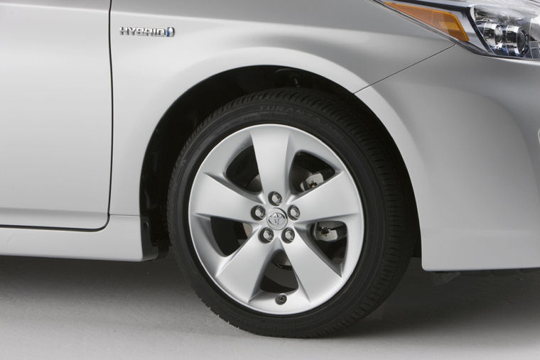 2010 Toyota Prius Rim Picture