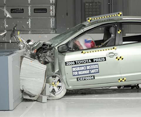 2010 Toyota Prius IIHS Frontal Impact Crash Test Picture