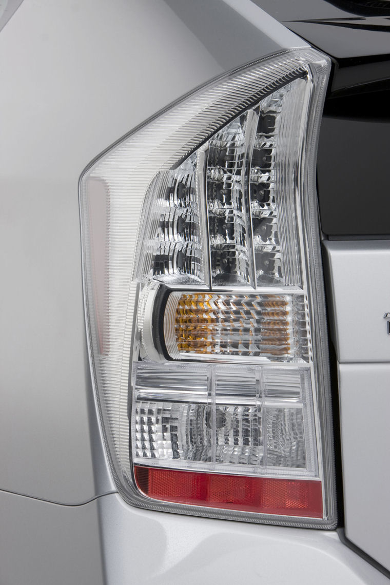 2011 Toyota Prius Tail Light Picture