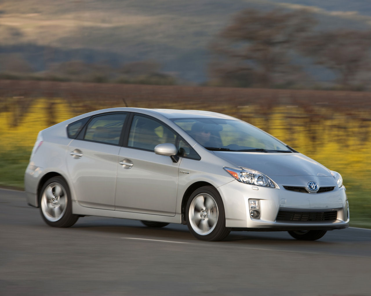 Toyota Prius Desktop Wallpaper