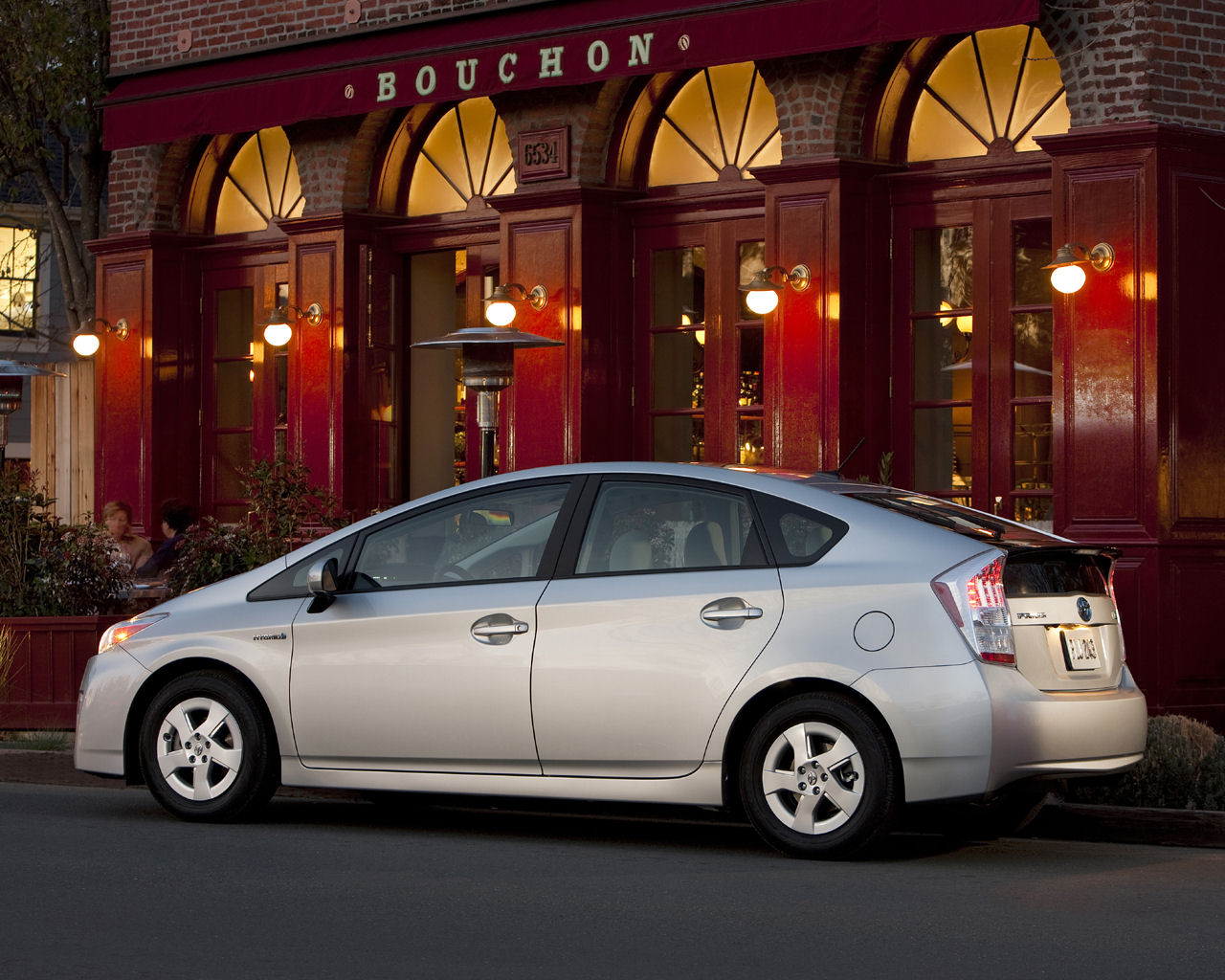 Toyota Prius Desktop Wallpaper