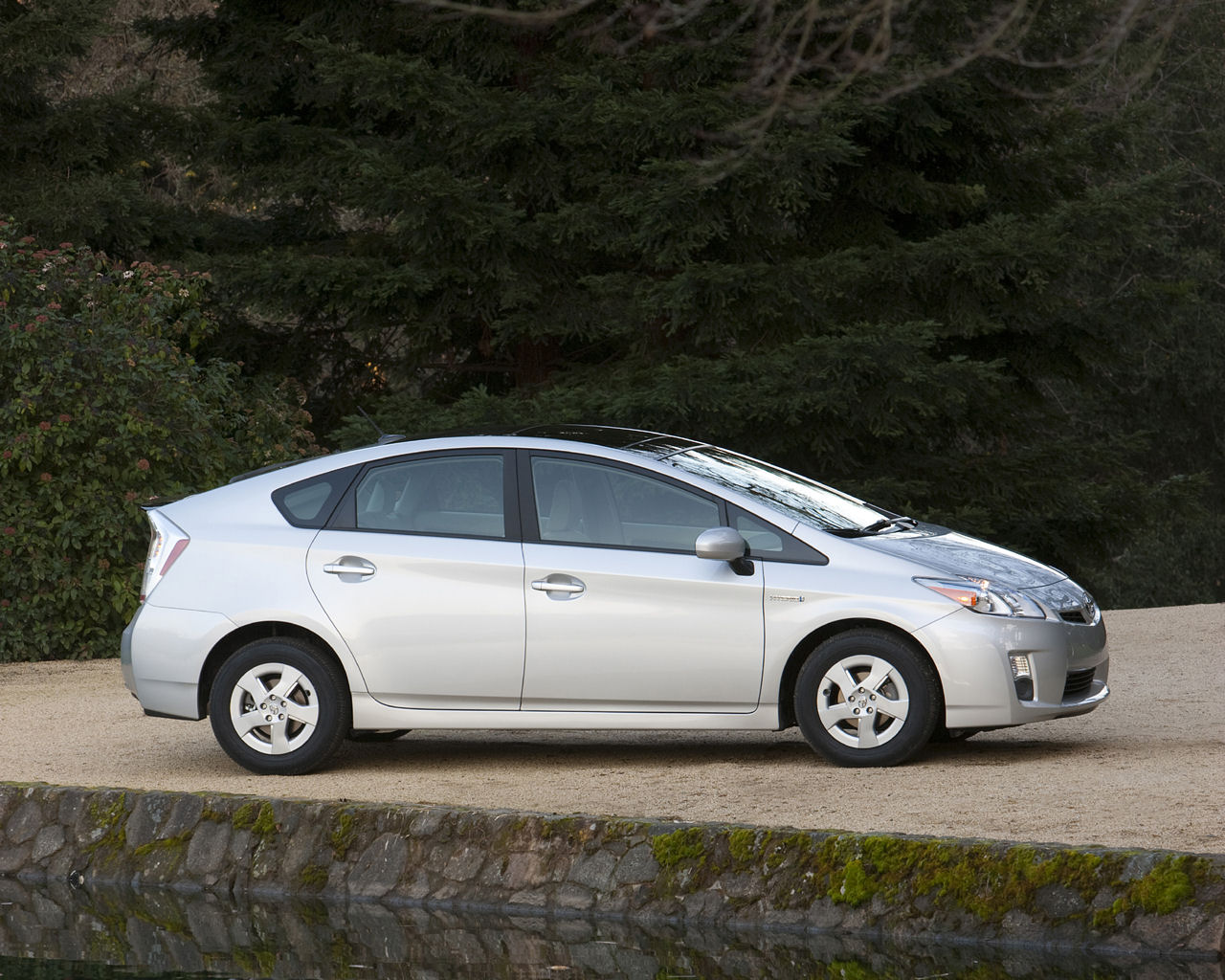 Toyota Prius Desktop Wallpaper