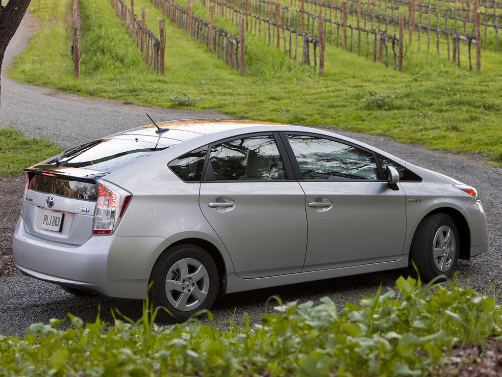 Toyota Prius Desktop Wallpaper