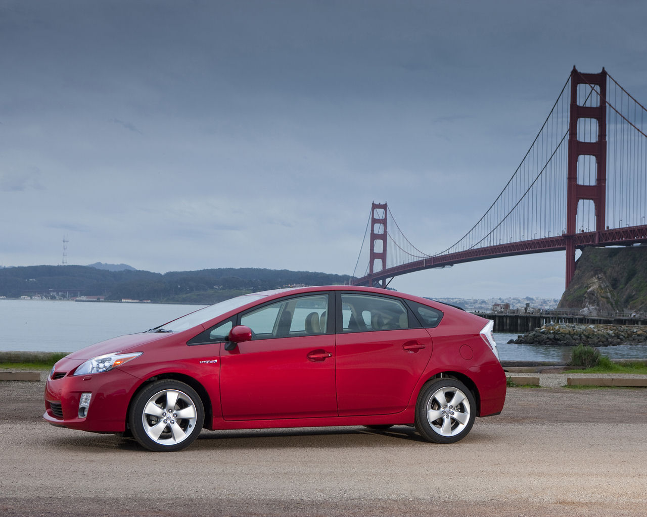 Toyota Prius Desktop Wallpaper