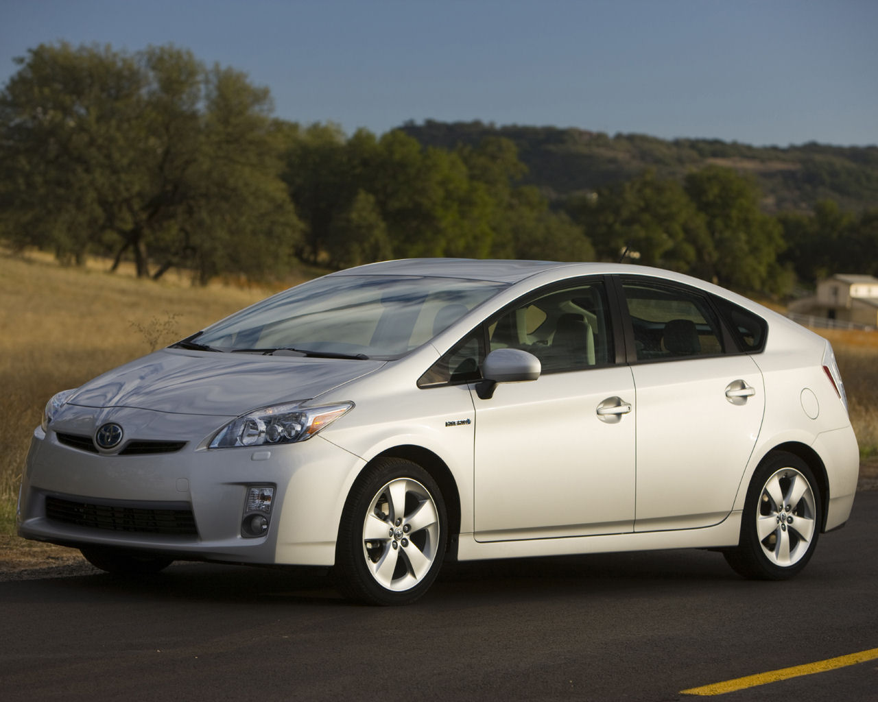 Toyota Prius Desktop Wallpaper