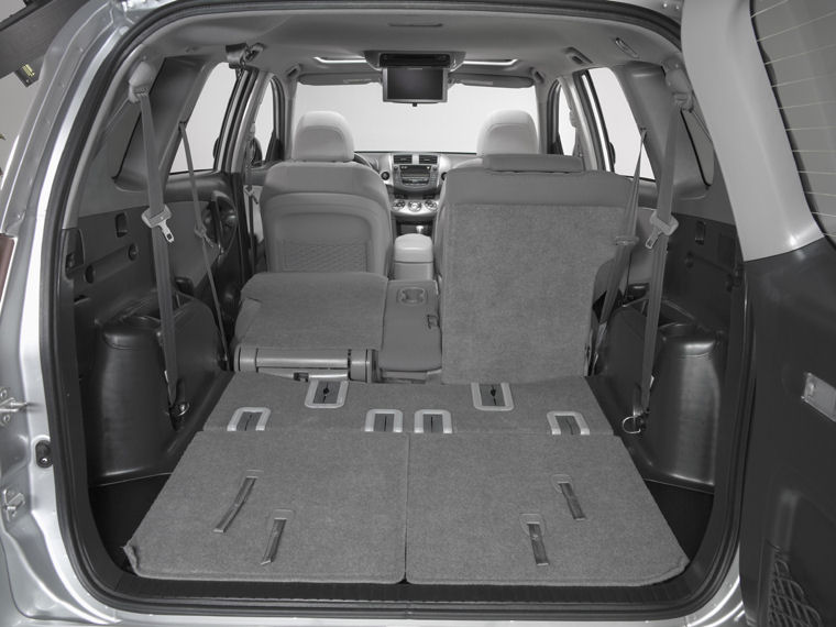 2006 Toyota RAV4 Trunk Picture