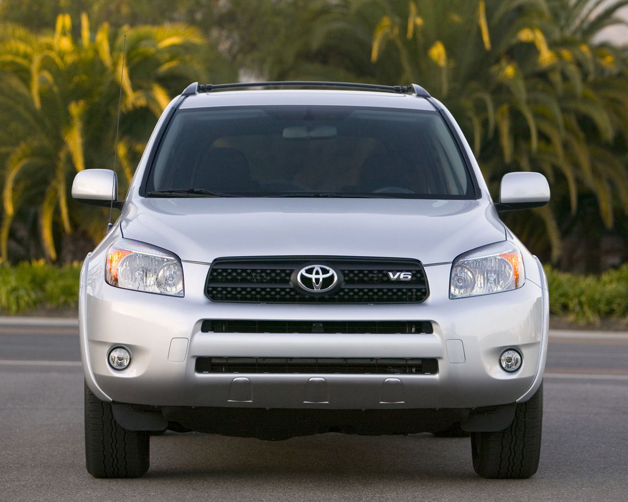 Toyota RAV4 Desktop Wallpaper