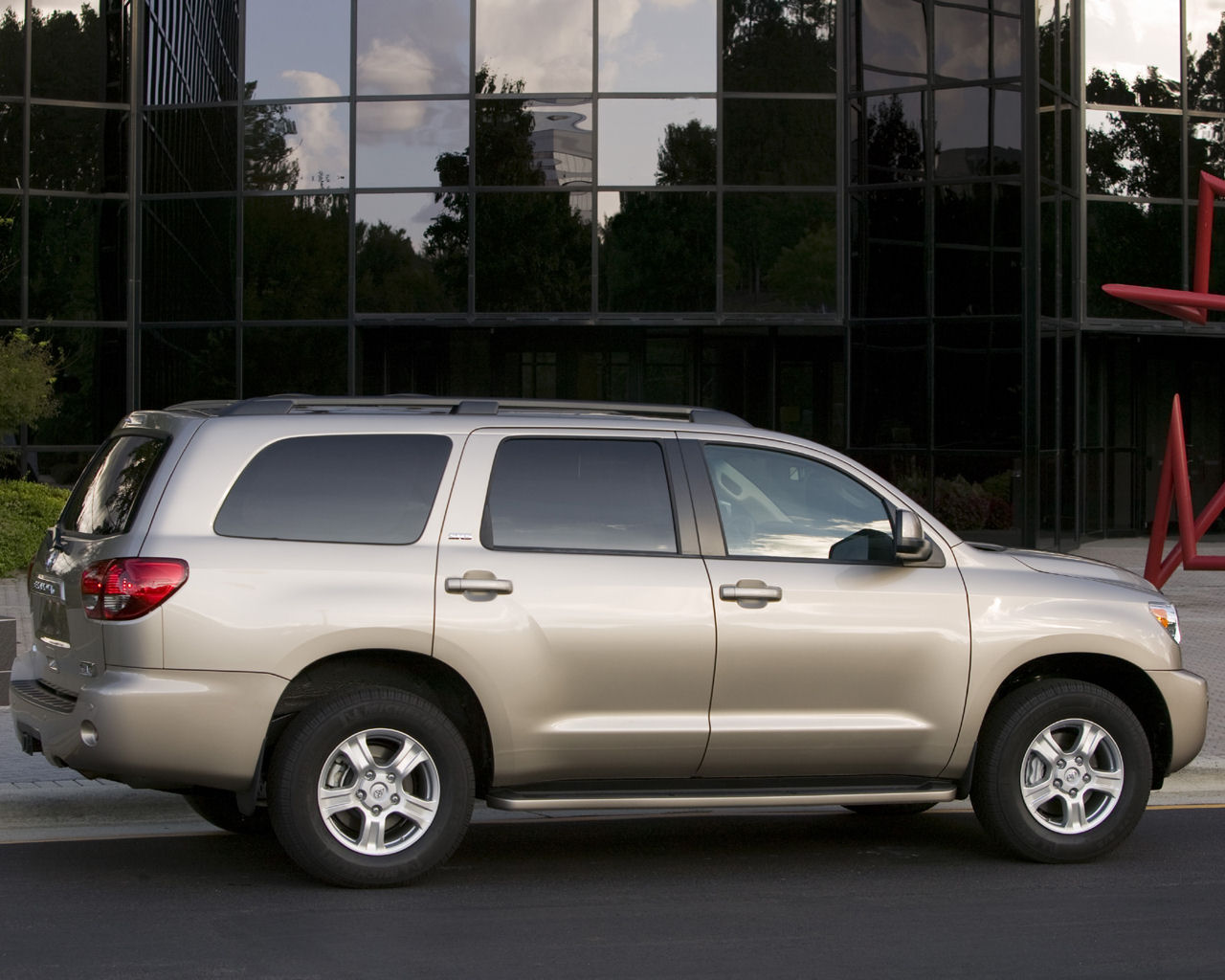 Toyota Sequoia Desktop Wallpaper