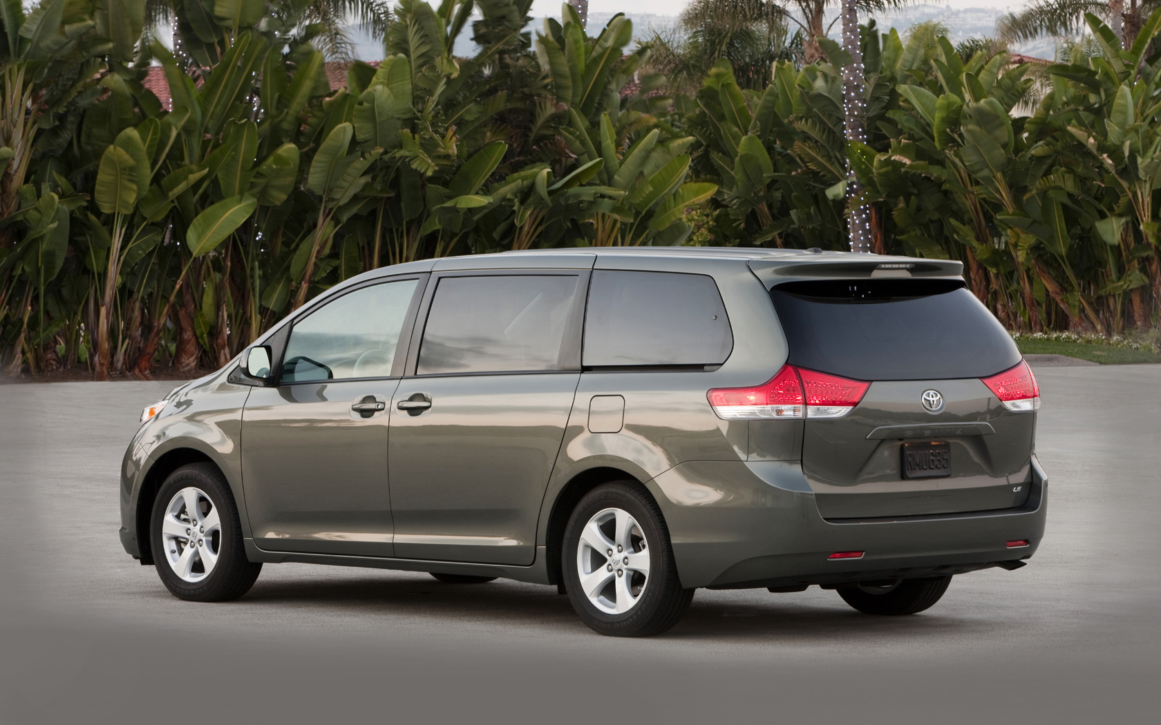 Toyota Sienna Desktop Wallpaper