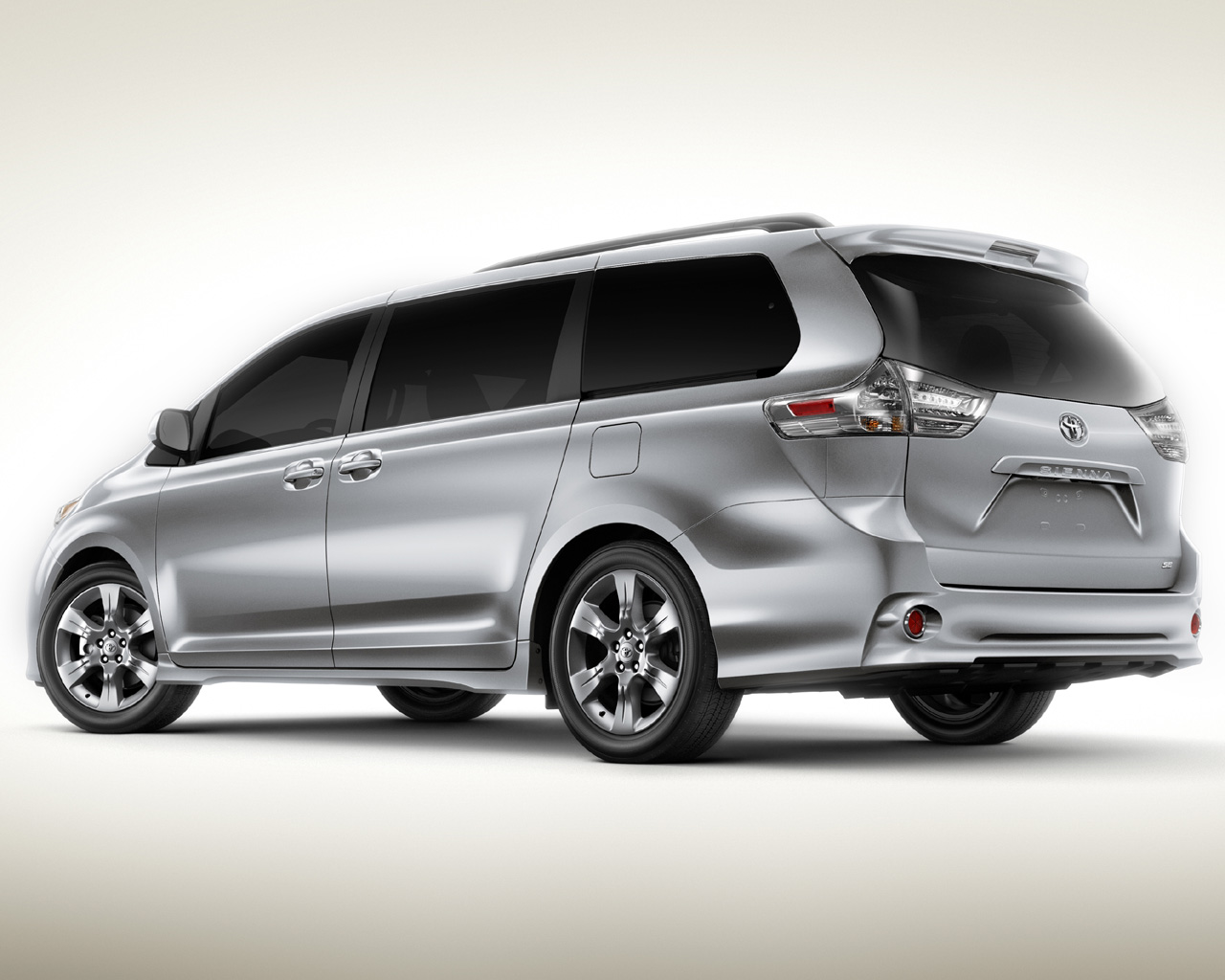 Toyota Sienna Desktop Wallpaper