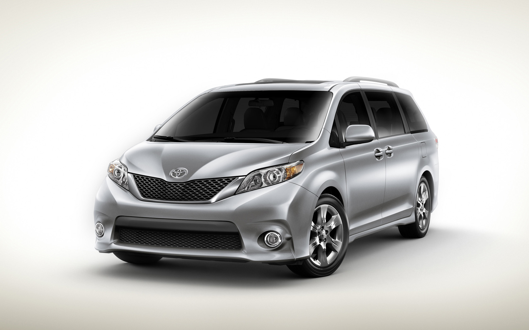 Toyota Sienna Desktop Wallpaper