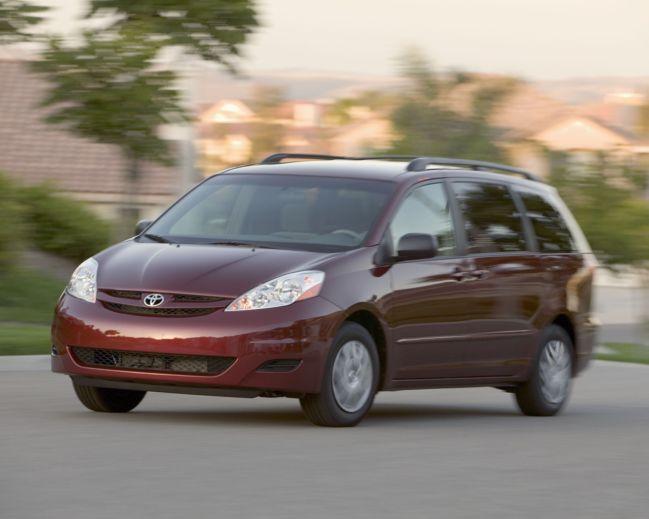 Toyota Sienna Desktop Wallpaper