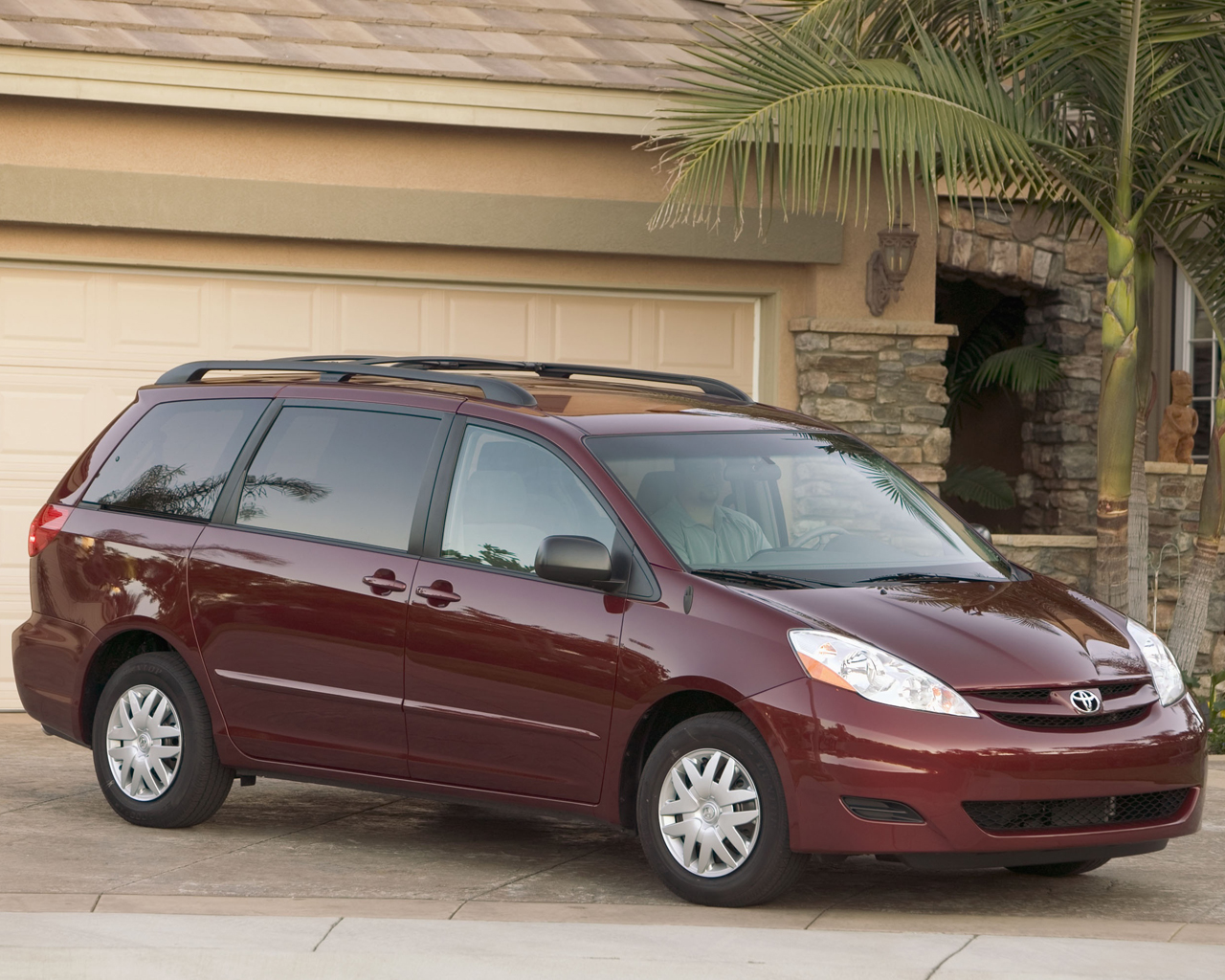 Toyota Sienna Desktop Wallpaper