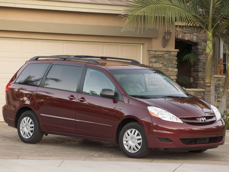 Toyota Sienna Desktop Wallpaper