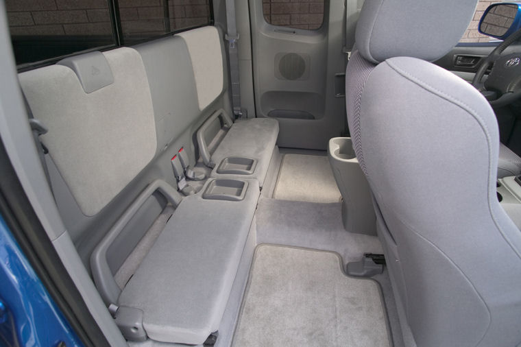 2005 Toyota Tacoma PreRunner Access Cab Rear Seats Picture