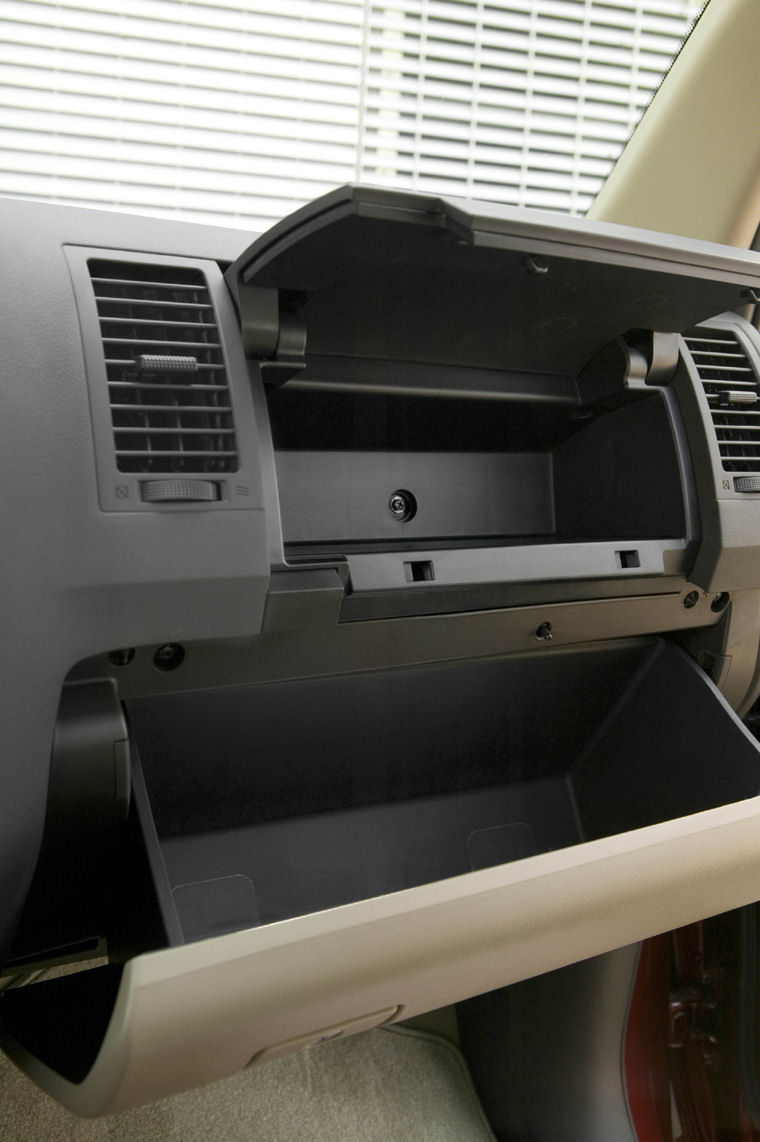 2009 Toyota Tundra CrewMax Glove Box Picture