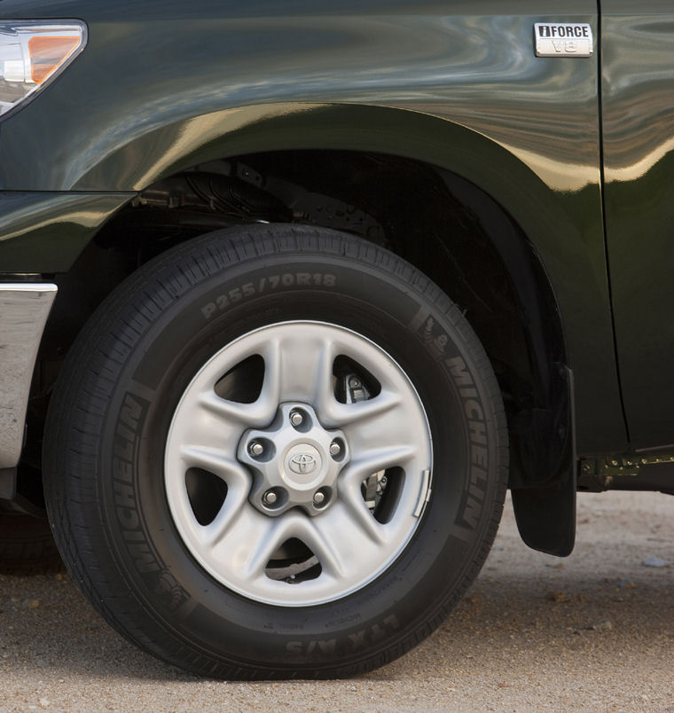 2010 Toyota Tundra Double Cab Rim Picture