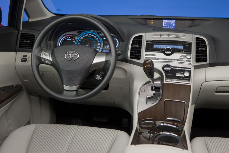 2009 Toyota Venza Cockpit Picture