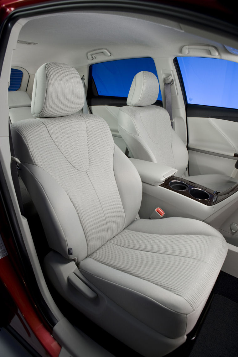 2009 Toyota Venza Front Seats Picture