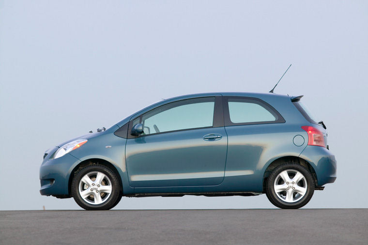 2008 Toyota Yaris Hatchback Picture