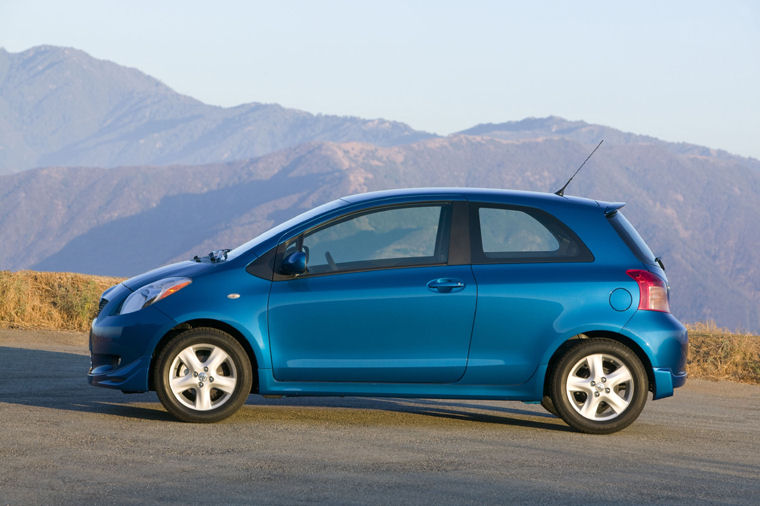 2008 toyota yaris hatchback s #2