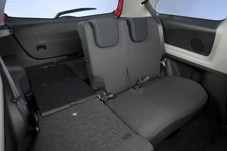 2009 Toyota Yaris 3-door Hatchback Rear Seats Picture