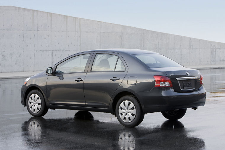 2009 Toyota Yaris Sedan Picture