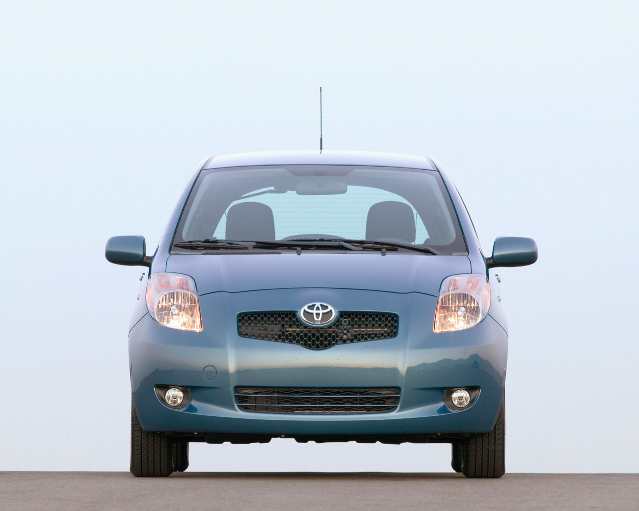 Toyota Yaris Desktop Wallpaper