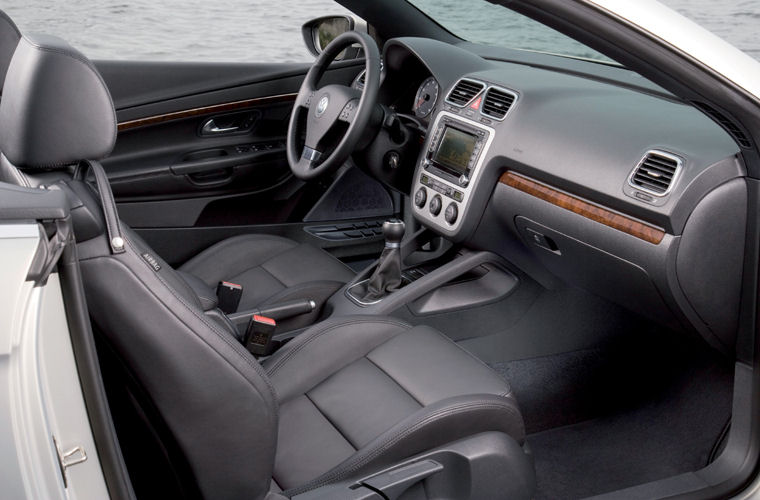 2009 Volkswagen Eos Interior Picture