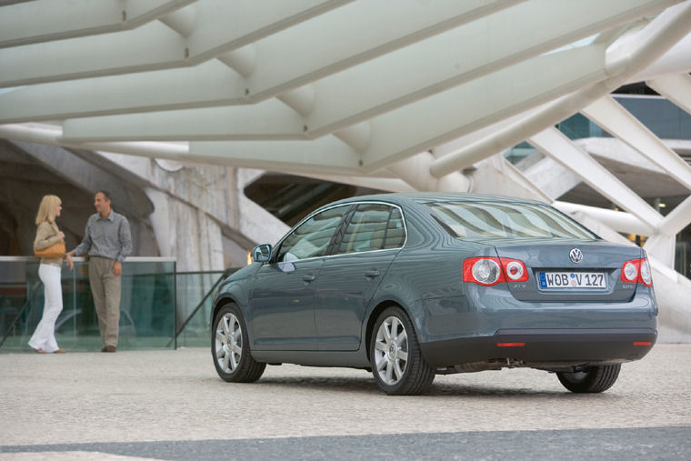 2007 Volkswagen Jetta 2.0 FSI Picture