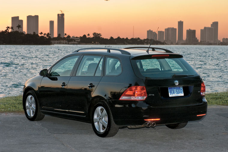 2009 Volkswagen (VW) Jetta SportWagen Picture