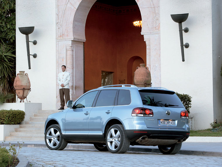 2008 Volkswagen Touareg V10 TDI Picture