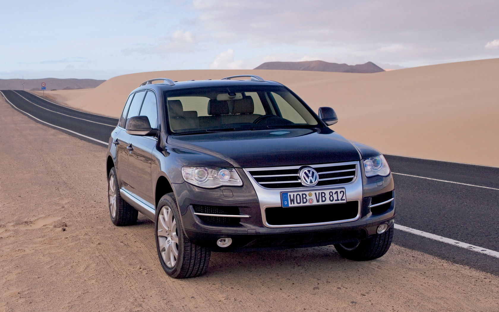 Volkswagen Touareg Desktop Wallpaper