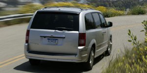 2009 Chrysler Town & Country Reviews / Specs / Pictures