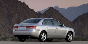 2007 Hyundai Sonata Reviews / Specs / Pictures