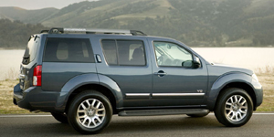 2010 Nissan Pathfinder Reviews / Specs / Pictures