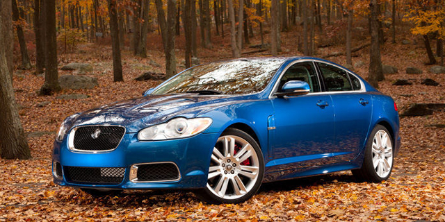 2011 Jaguar XF Pictures