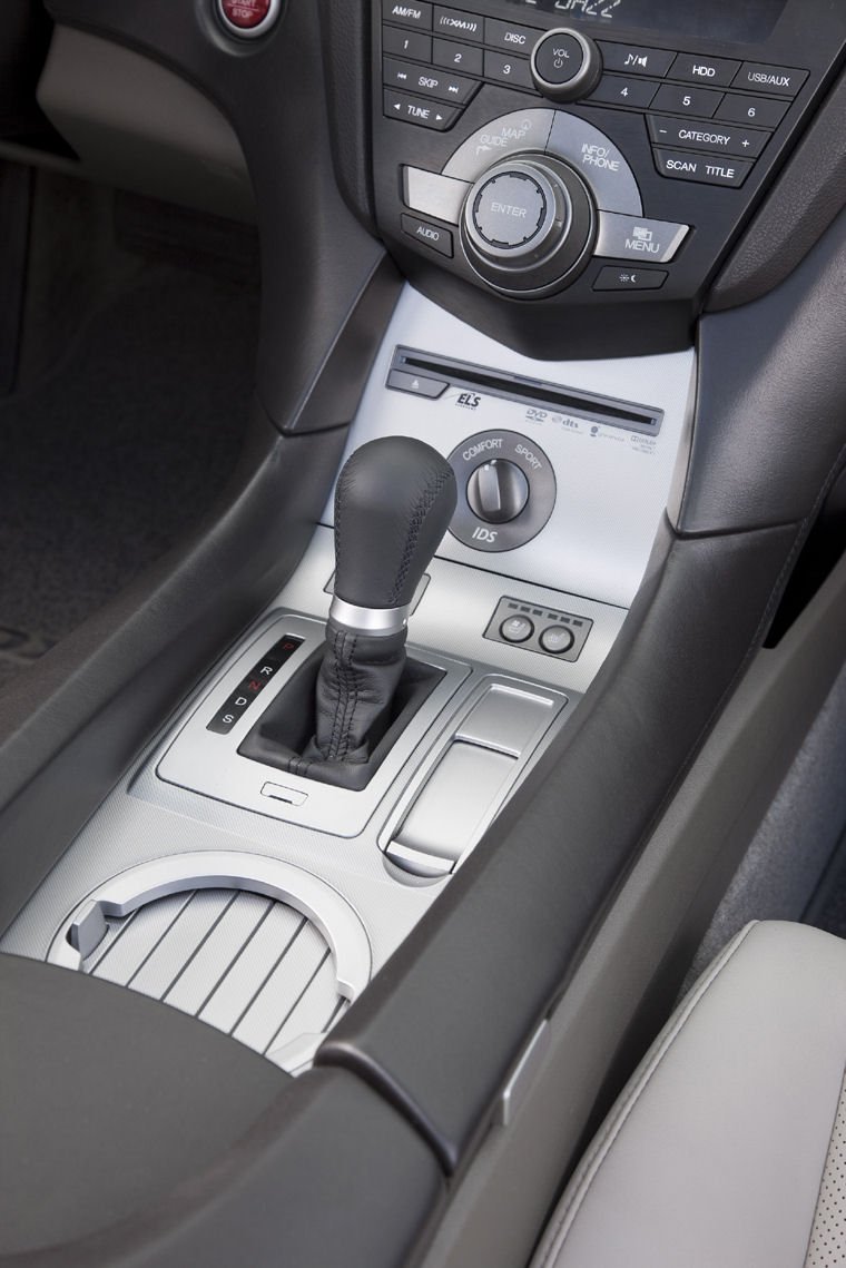 2011 Acura ZDX Center Console Picture