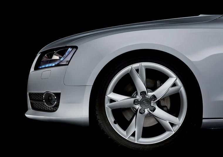 2011 Audi A5 Coupe Rim Picture